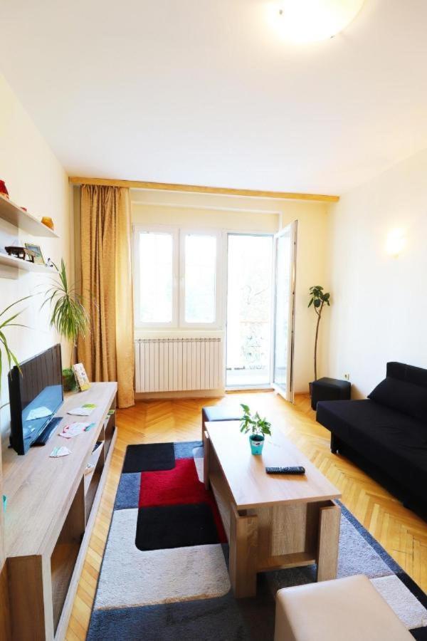 Square Daire